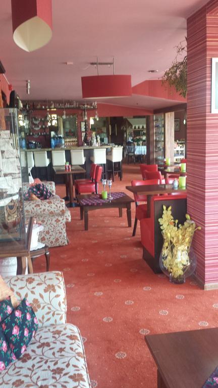 To Tu Acomodação com café da manhã Mrągowo Exterior foto